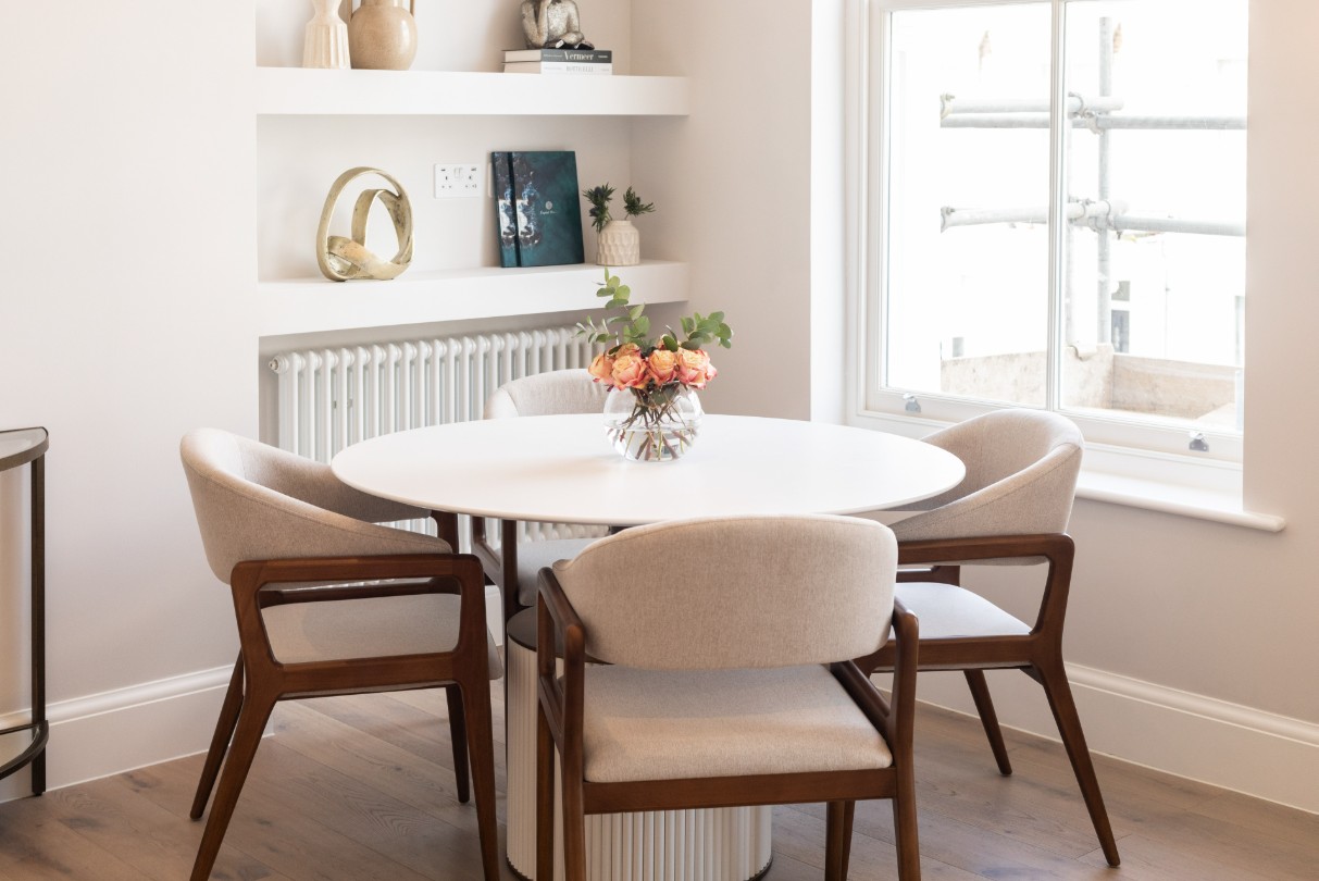 Euroterra Capital - Modern Interior